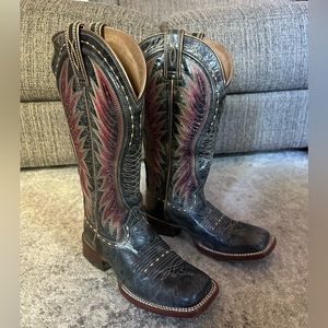 Women’s Black Ariat Boots size 7